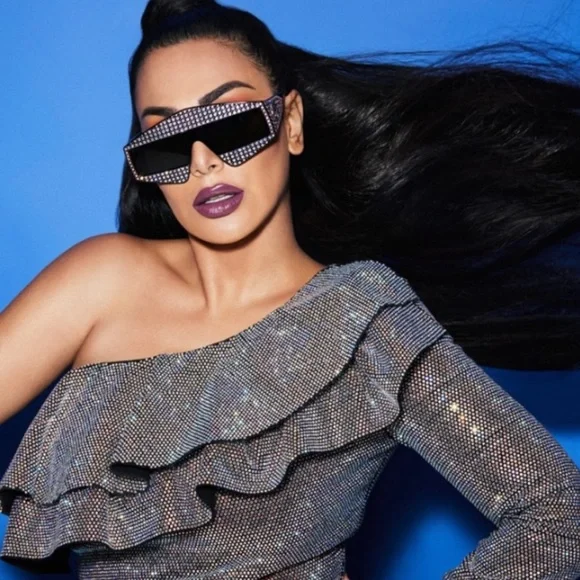 Huda Bawse Demi Matte Cream Lipstick NIB - Picture 4 of 8